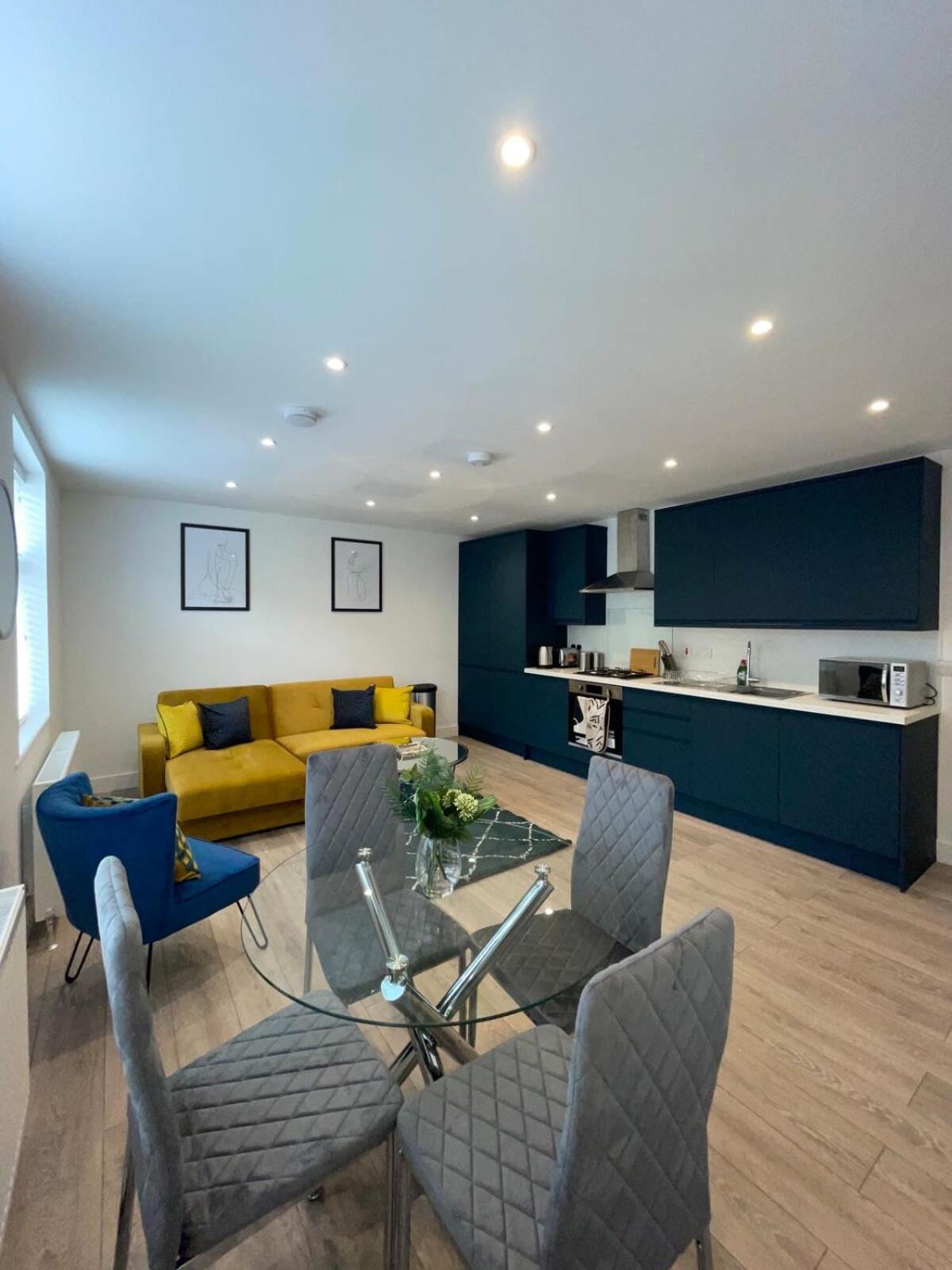 Huntingdon Luxury Apartments Exterior foto